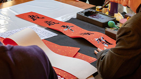 艳女AV在线:网络色情内容泛滥,青少年身心健康面临严峻挑战-4