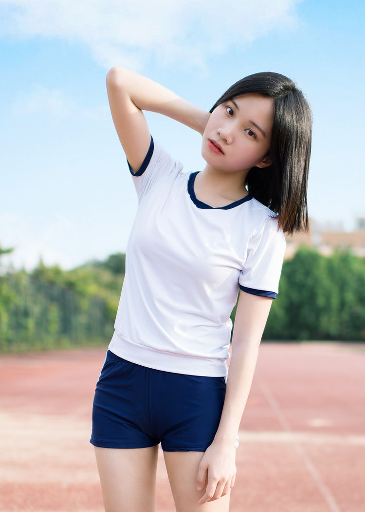 牲少妇mdmS丰满hdfilm:丰腴少妇的细腻光影-3